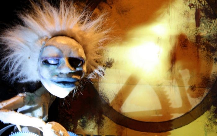"Cirque orphelin" par la cie Les Sages Fous © Les Sages Fous