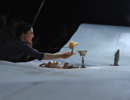 « Le Petit Théâtre du Bout du Monde » : voyages irréels dans des mondes cruels